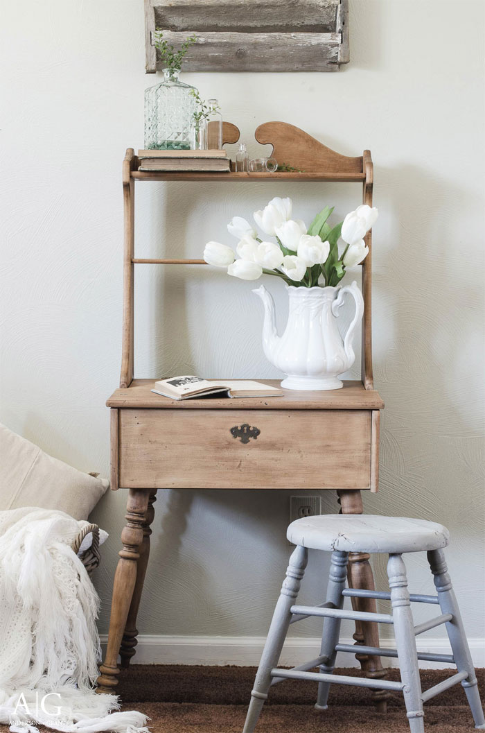 From Trash to Treasure: Upcycling Ideas for Old Furniture